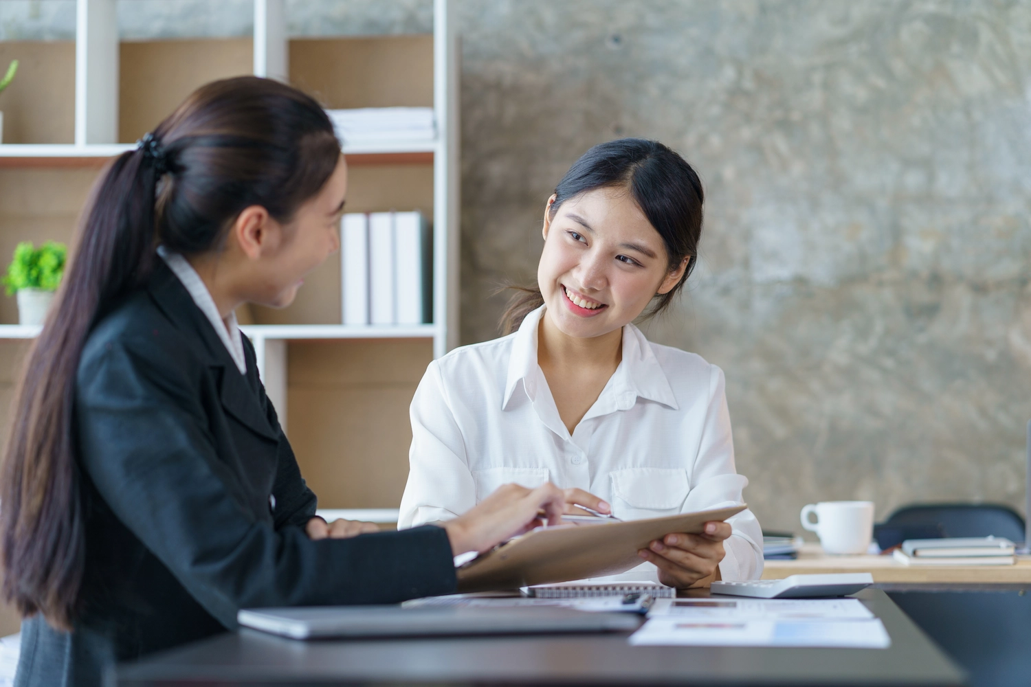 บริการต่ออายุ work permit